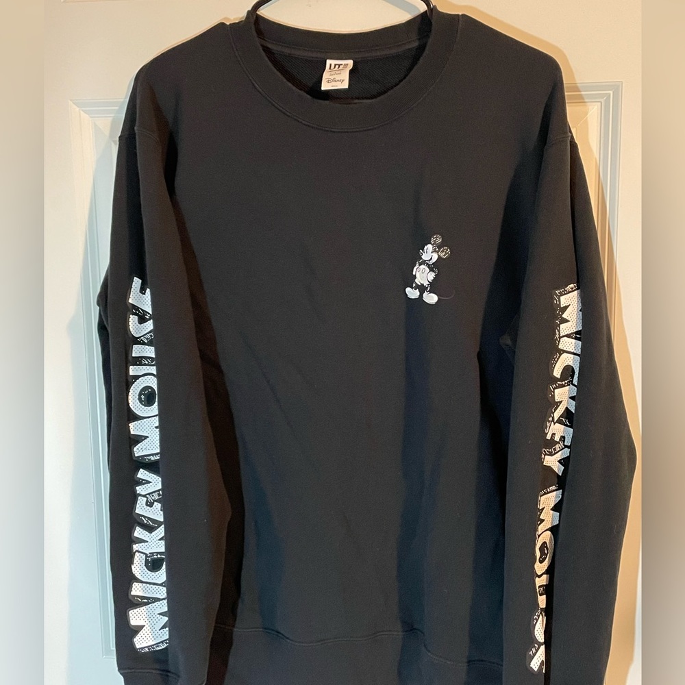 Disney Uniqlo Mickey Mouse Joshua vides long sleeve shirt